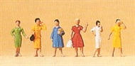 Gående damer