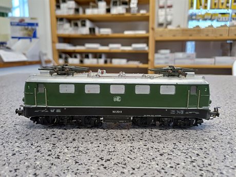 DB 141 211-3 Grön